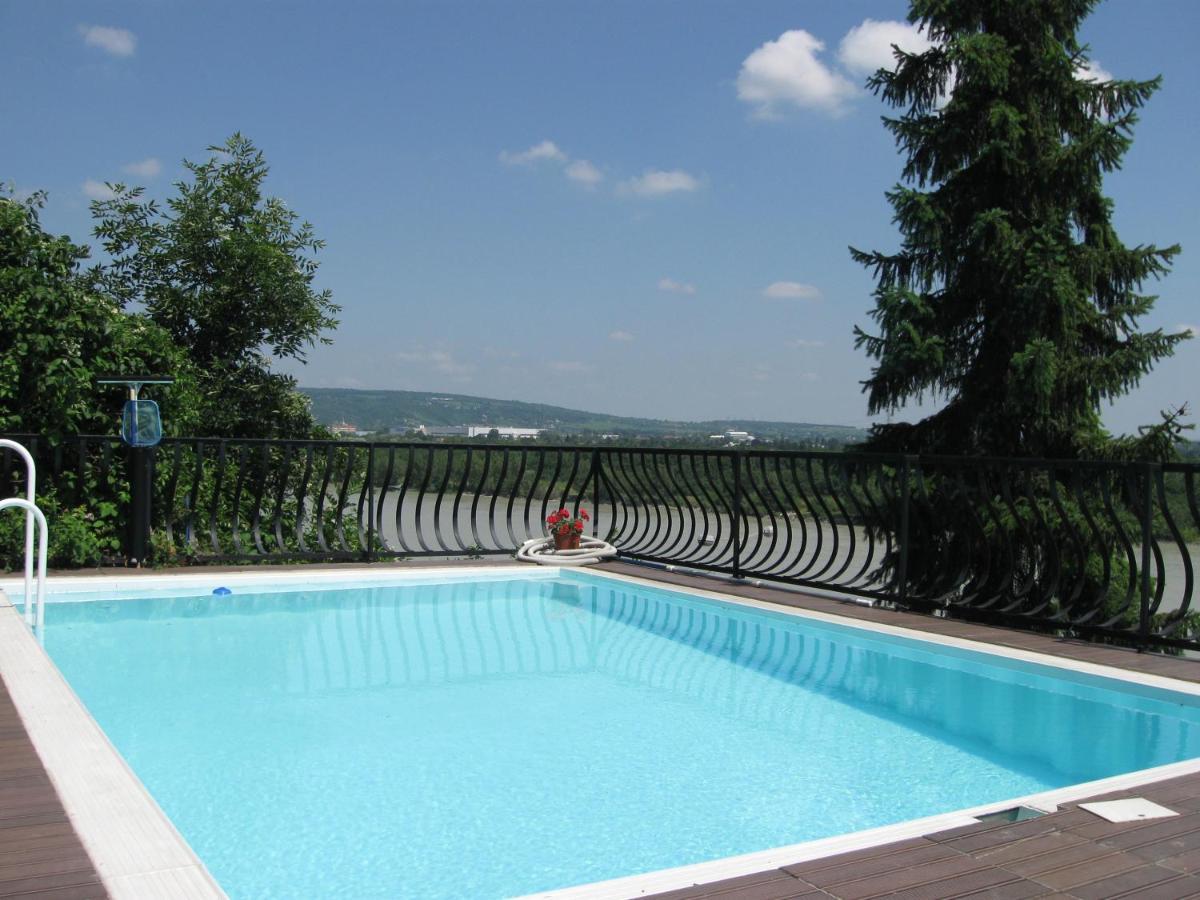 Danube View House With Garden Vienna Exterior photo