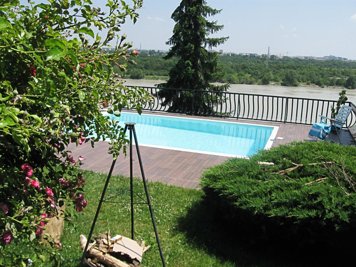Danube View House With Garden Vienna Exterior photo